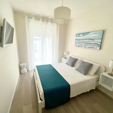 Amare Polignano 住宿加早餐酒店 滨海波利尼亚诺